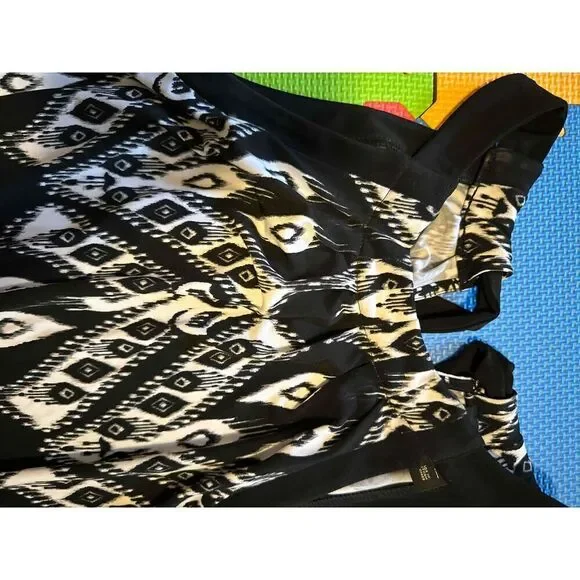 White House Black Market Black White Sleeveless Tie Neck Elastic Waist Dress - Picture 4 of 6